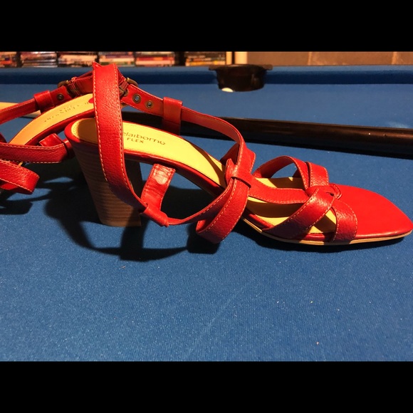 Red Liz Claiborne size 10 heel never worn - Picture 2 of 2